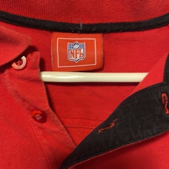 NFL Buccaneers Polo Size XL - Picture 3 of 6